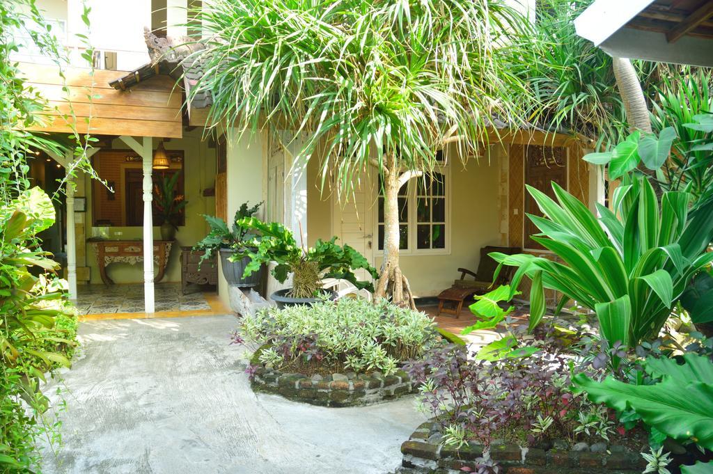 Desa Nyima Hotel Seminyak Exterior foto