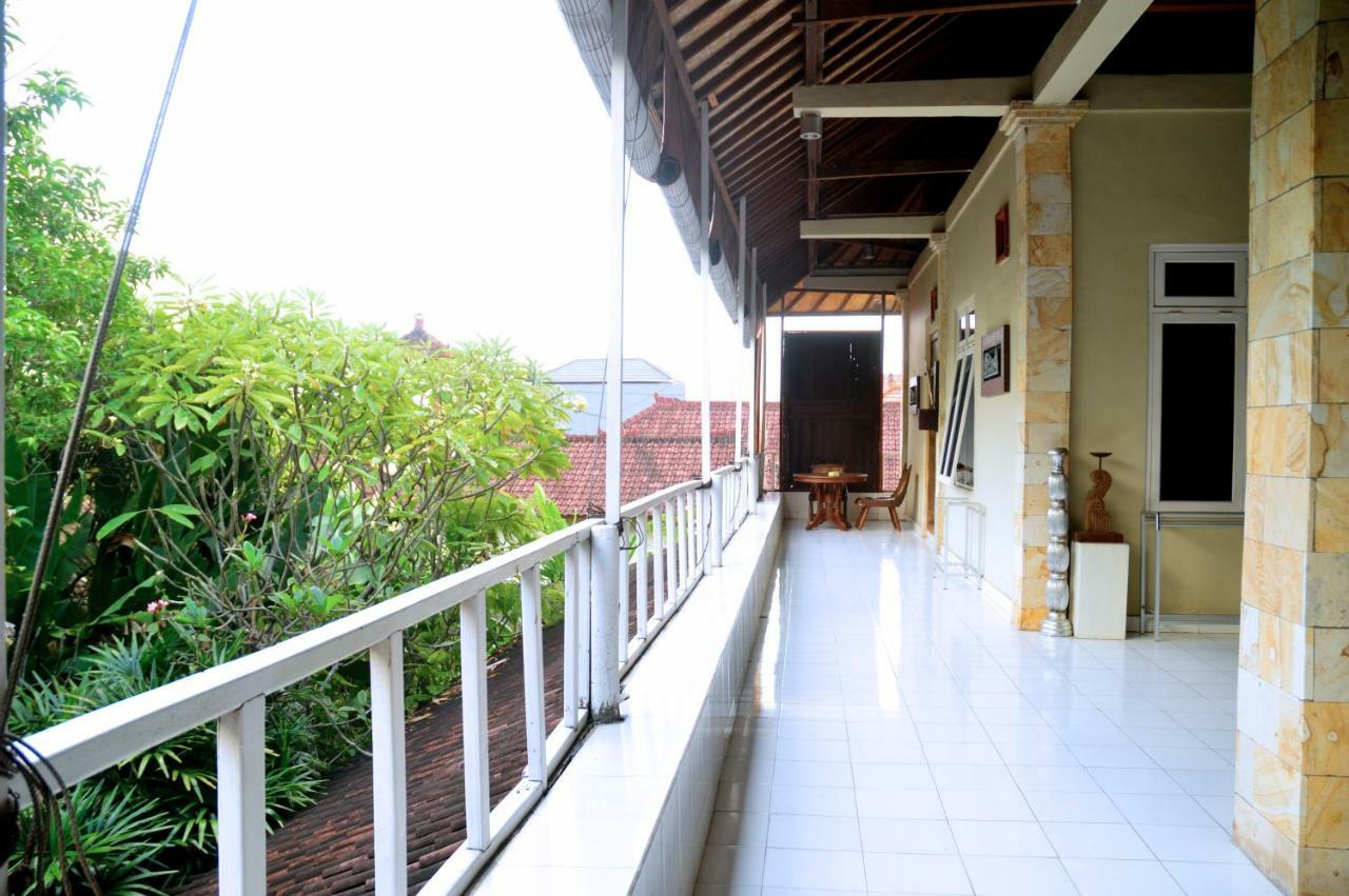 Desa Nyima Hotel Seminyak Exterior foto